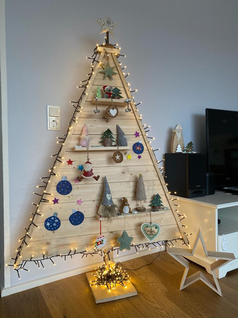 Nachhaltiger Weihnachtsbaum aus Holz